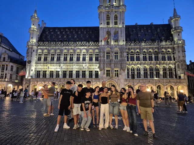 Il gruppo del Gerrei nella Grand-Place di Bruxelles